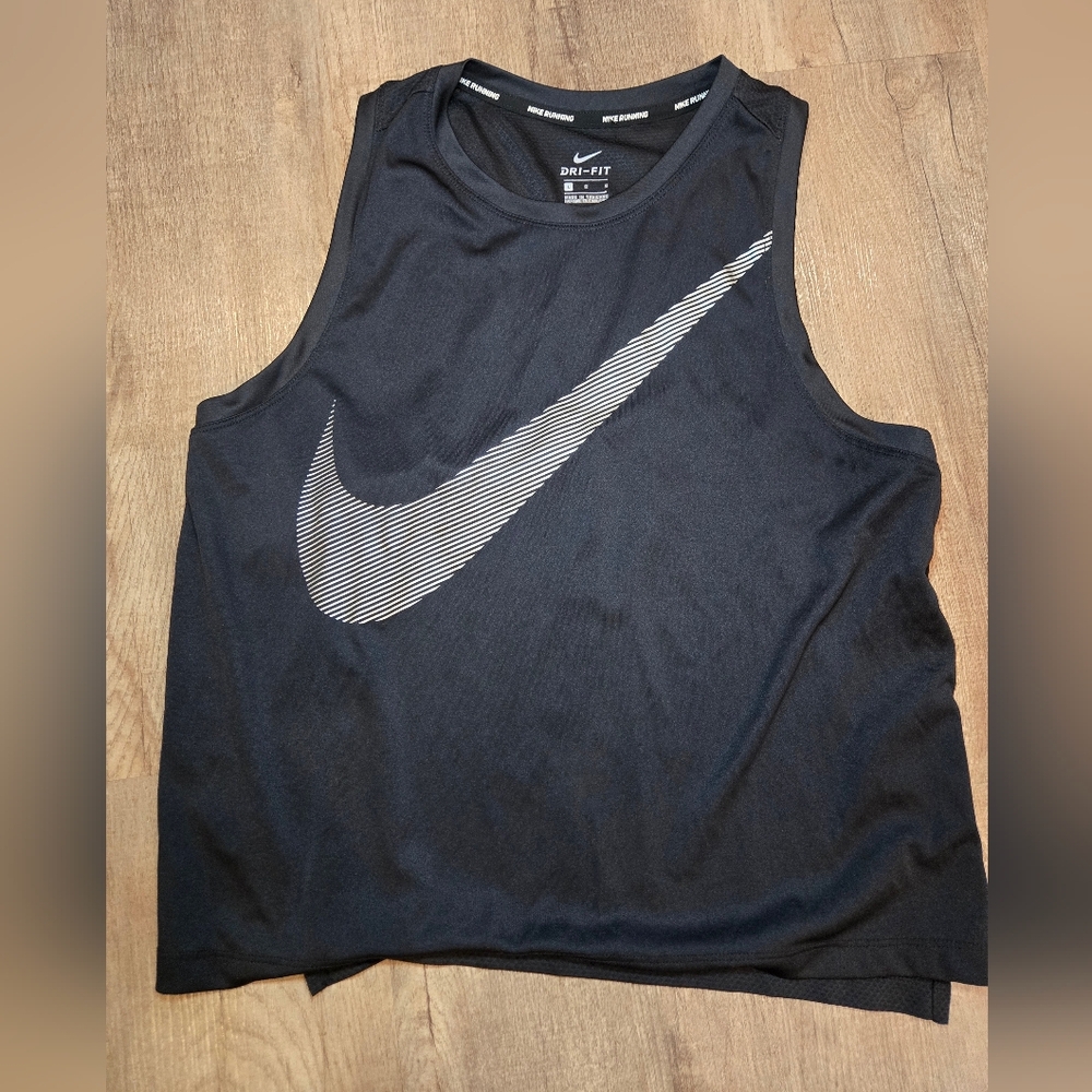 Nike City Core Dry Metallic Logo Tank‎ Black